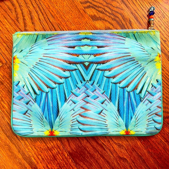 Camilla Clutch - Picture 1 of 2